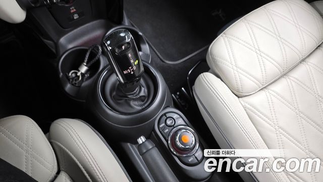 Mini Cooper 2020 — photo 12