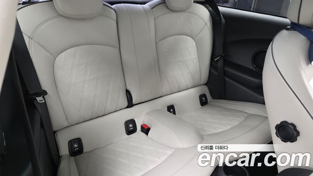 Mini Cooper 2020 — photo 17