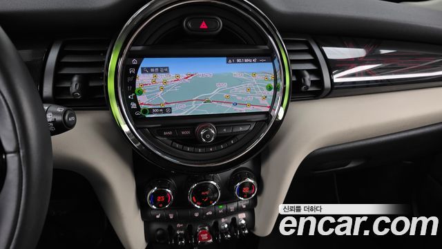 Mini Cooper 2020 — photo 19