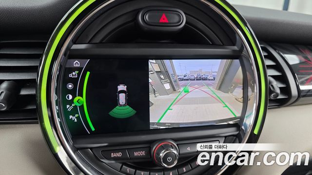 Mini Cooper 2020 — photo 20