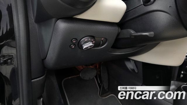 Mini Cooper 2020 — photo 23