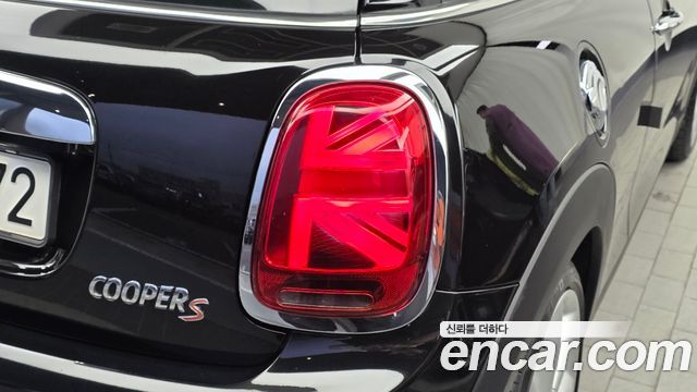 Mini Cooper 2020 — photo 9