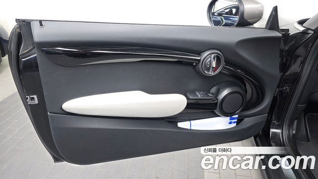 Mini Cooper 2020 — photo 14