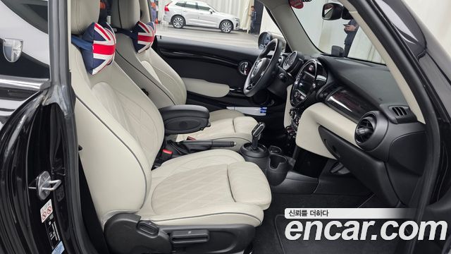 Mini Cooper 2020 — photo 16