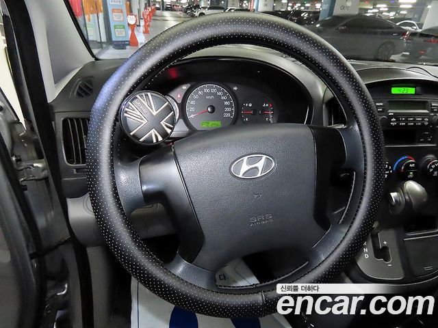 Hyundai Starex 2015 — photo 8