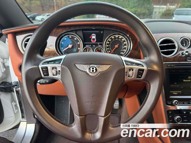Bentley Continental 2016 — photo 6