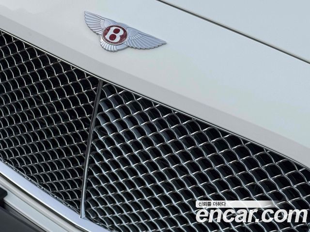Bentley Continental 2016 — photo 19