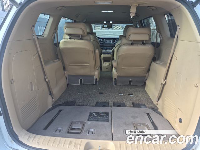 Kia Canival 2017 — photo 9