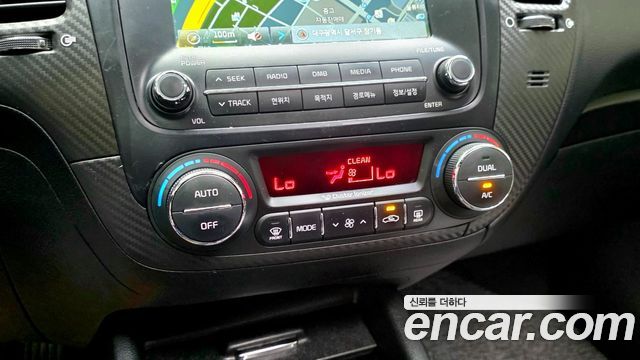 Kia K3 2013 — photo 15