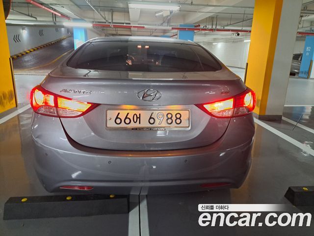 Hyundai AVANTE 2013 — photo 3