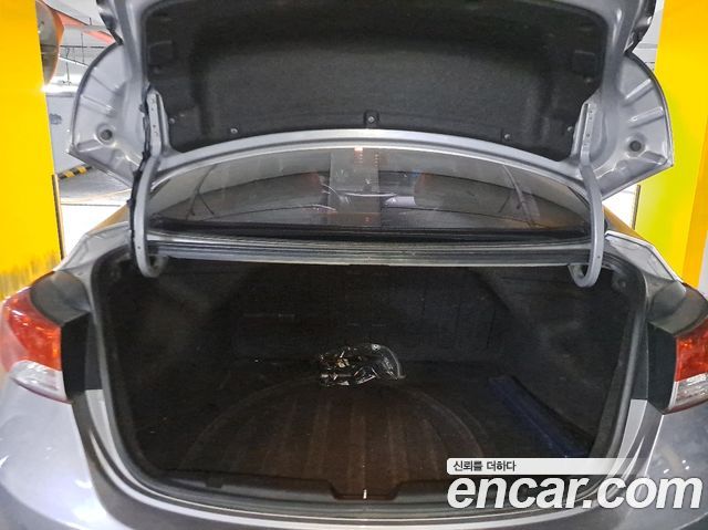 Hyundai AVANTE 2013 — photo 7