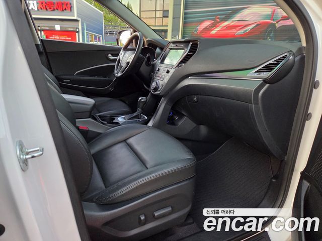 Hyundai Santafe 2016 — photo 9