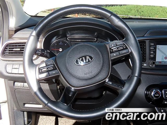 Kia Sorento 2019 — photo 12