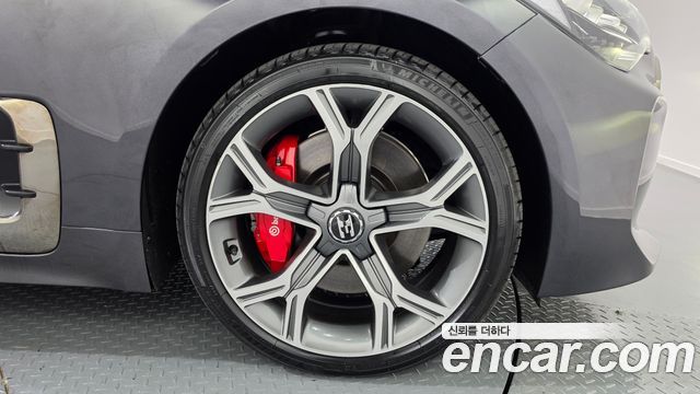 Kia Stinger 2018 — photo 5