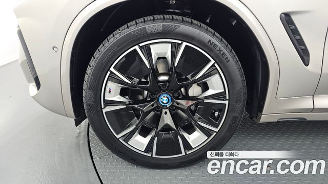 BMW iX3 2023 — photo 5
