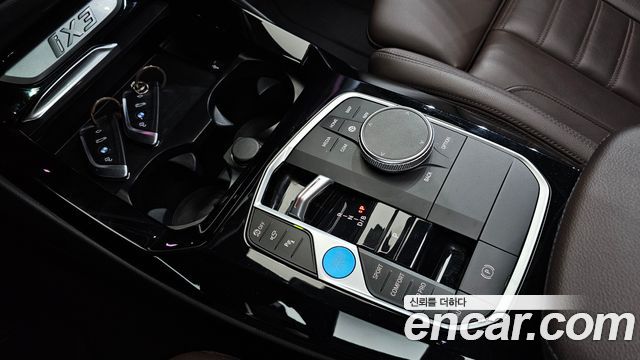 BMW iX3 2023 — photo 12