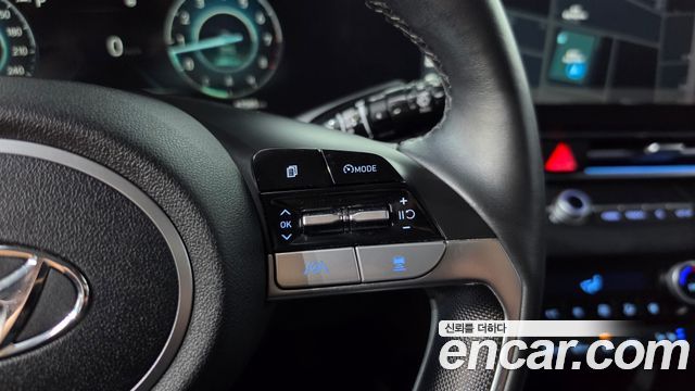 Hyundai AVANTE 2021 — photo 22