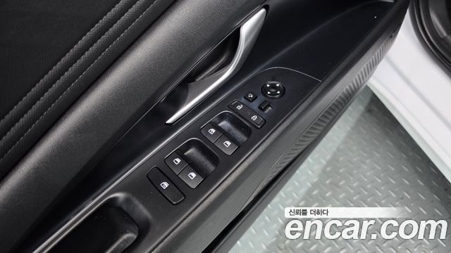 Hyundai AVANTE 2021 — photo 26