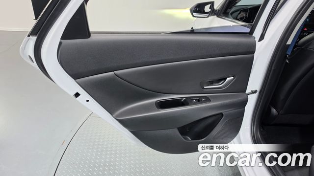 Hyundai AVANTE 2021 — photo 15