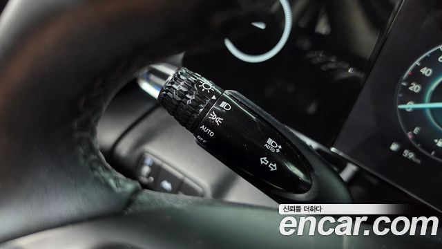 Hyundai AVANTE 2021 — photo 27