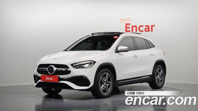 Mercedes-Benz GLA-Class 2022 — photo 1