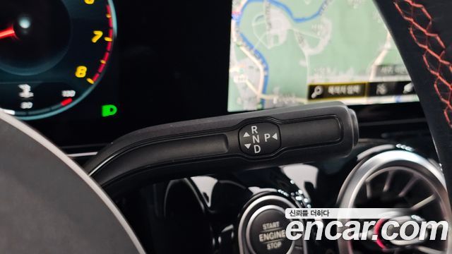 Mercedes-Benz GLA-Class 2022 — photo 12