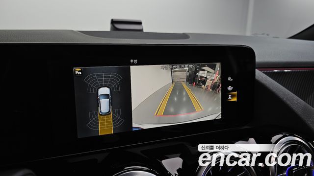 Mercedes-Benz GLA-Class 2022 — photo 20