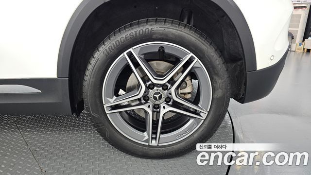 Mercedes-Benz GLA-Class 2022 — photo 7
