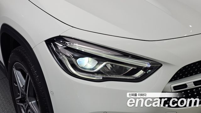 Mercedes-Benz GLA-Class 2022 — photo 8