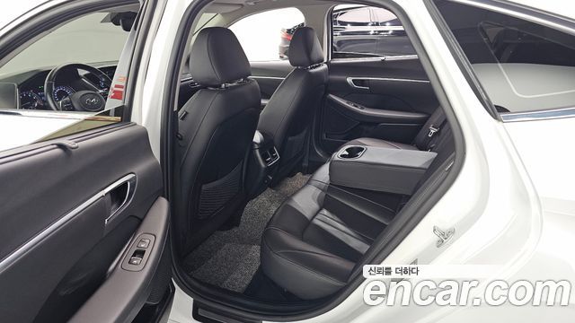 Hyundai Sonata 2020 — photo 17
