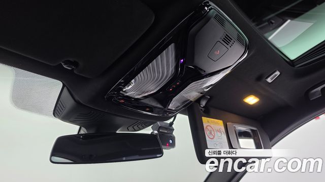 BMW 5-Series 2021 — photo 18