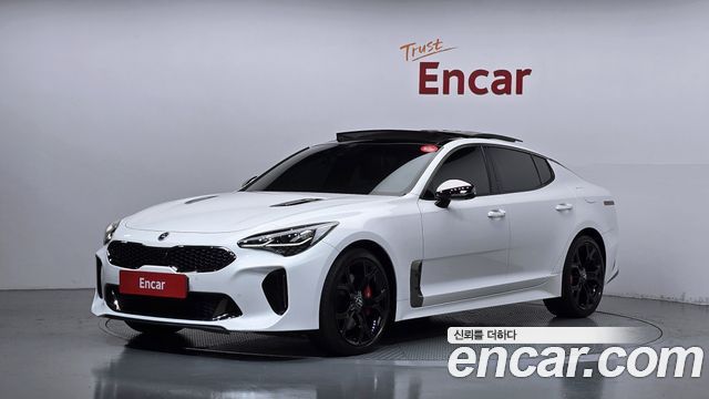 Kia Stinger 2019 — photo 1