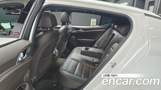 Kia Stinger 2019 — photo 12