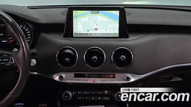 Kia Stinger 2019 — photo 17
