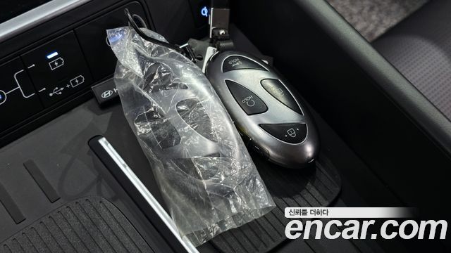 Hyundai Santafe 2025 — photo 23