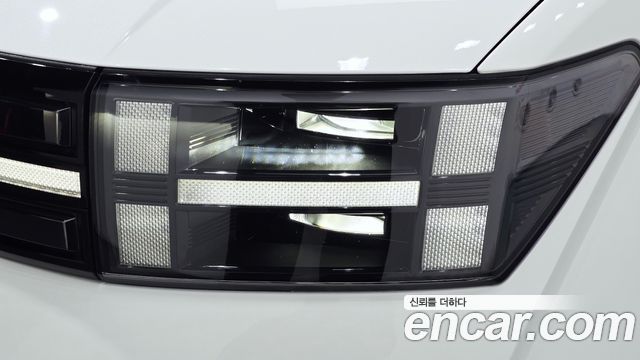 Hyundai Santafe 2025 — photo 8
