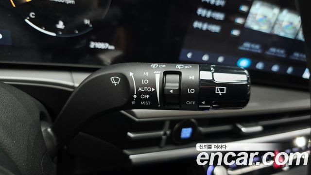 Hyundai Santafe 2025 — photo 28