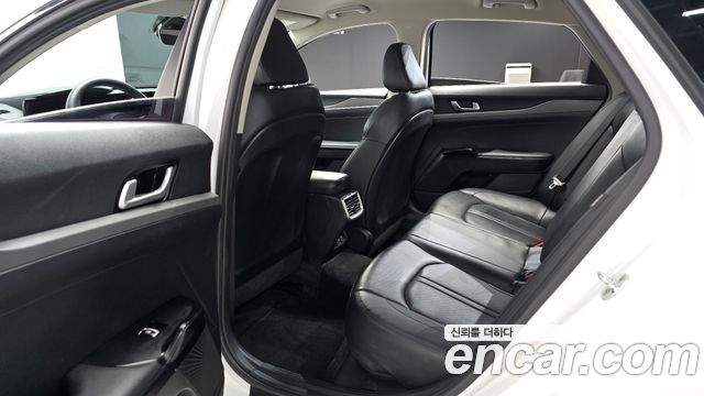 Kia K5 2021 — photo 11