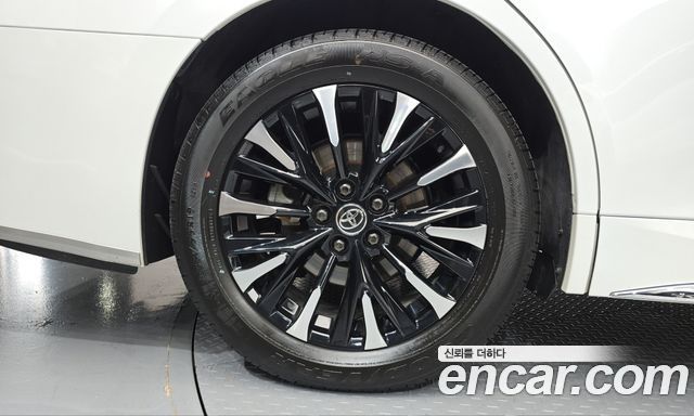 Toyota Alphard 2024 — photo 5