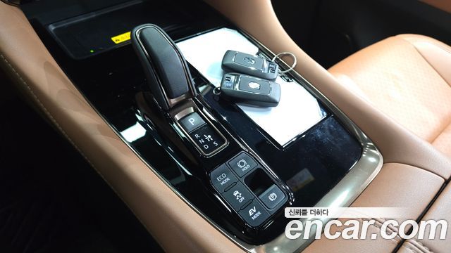 Toyota Alphard 2024 — photo 12