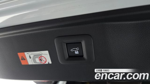Toyota Alphard 2024 — photo 22