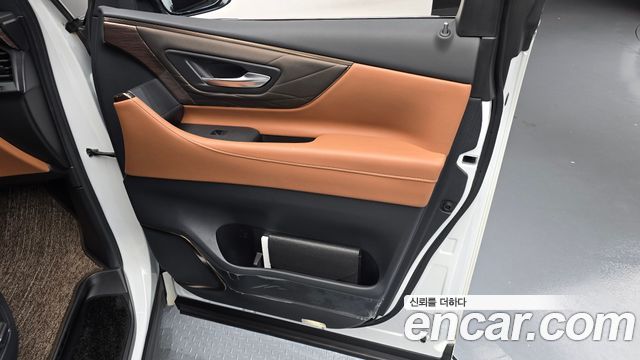 Toyota Alphard 2024 — photo 15