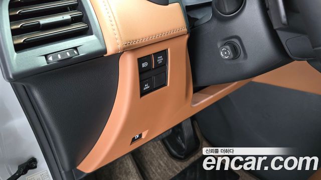Toyota Alphard 2024 — photo 28