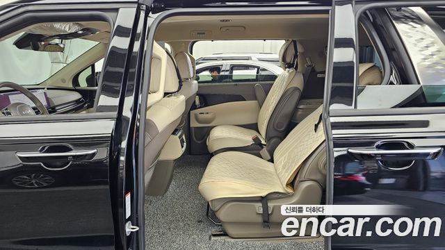 Kia Canival 2024 — photo 17