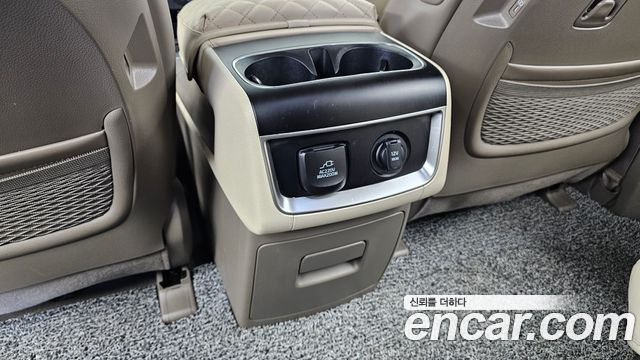 Kia Canival 2024 — photo 32