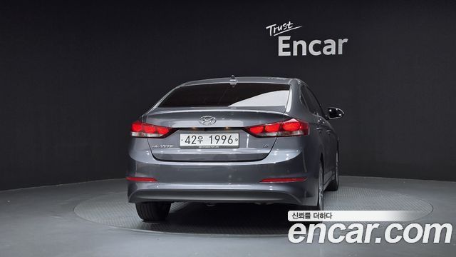 Hyundai AVANTE 2018 — photo 4