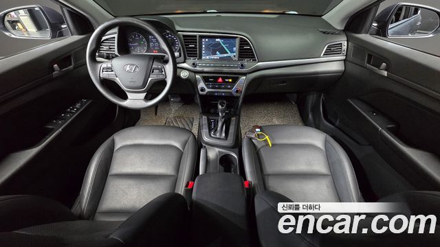 Hyundai AVANTE 2018 — photo 7