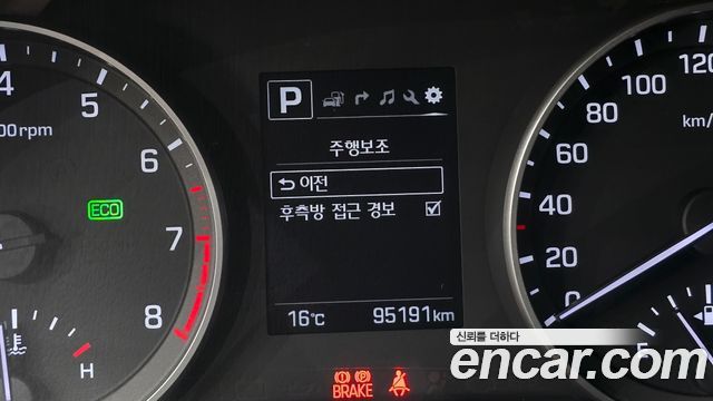 Hyundai AVANTE 2018 — photo 15