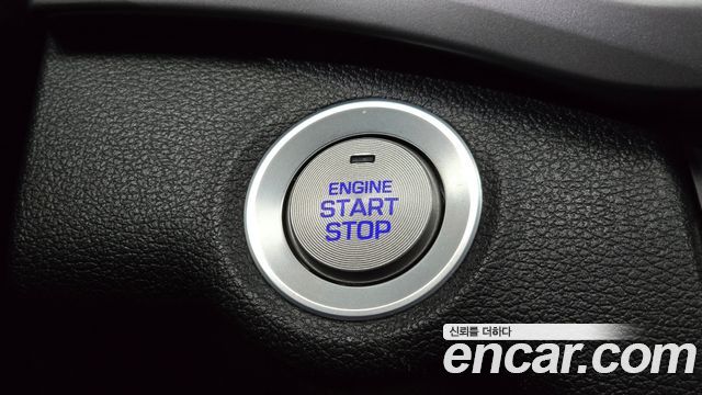 Hyundai AVANTE 2018 — photo 16