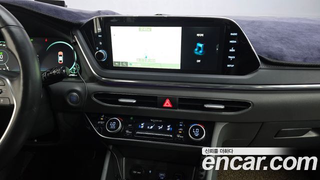 Hyundai Sonata 2021 — photo 13
